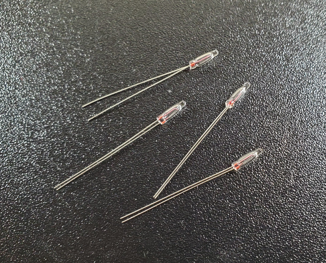 Dollhouse Bi-Pin Micro Flame Candle Bulbs 4 piece 1:12 Scale 12 Volt Replacement - MiniatureCrush