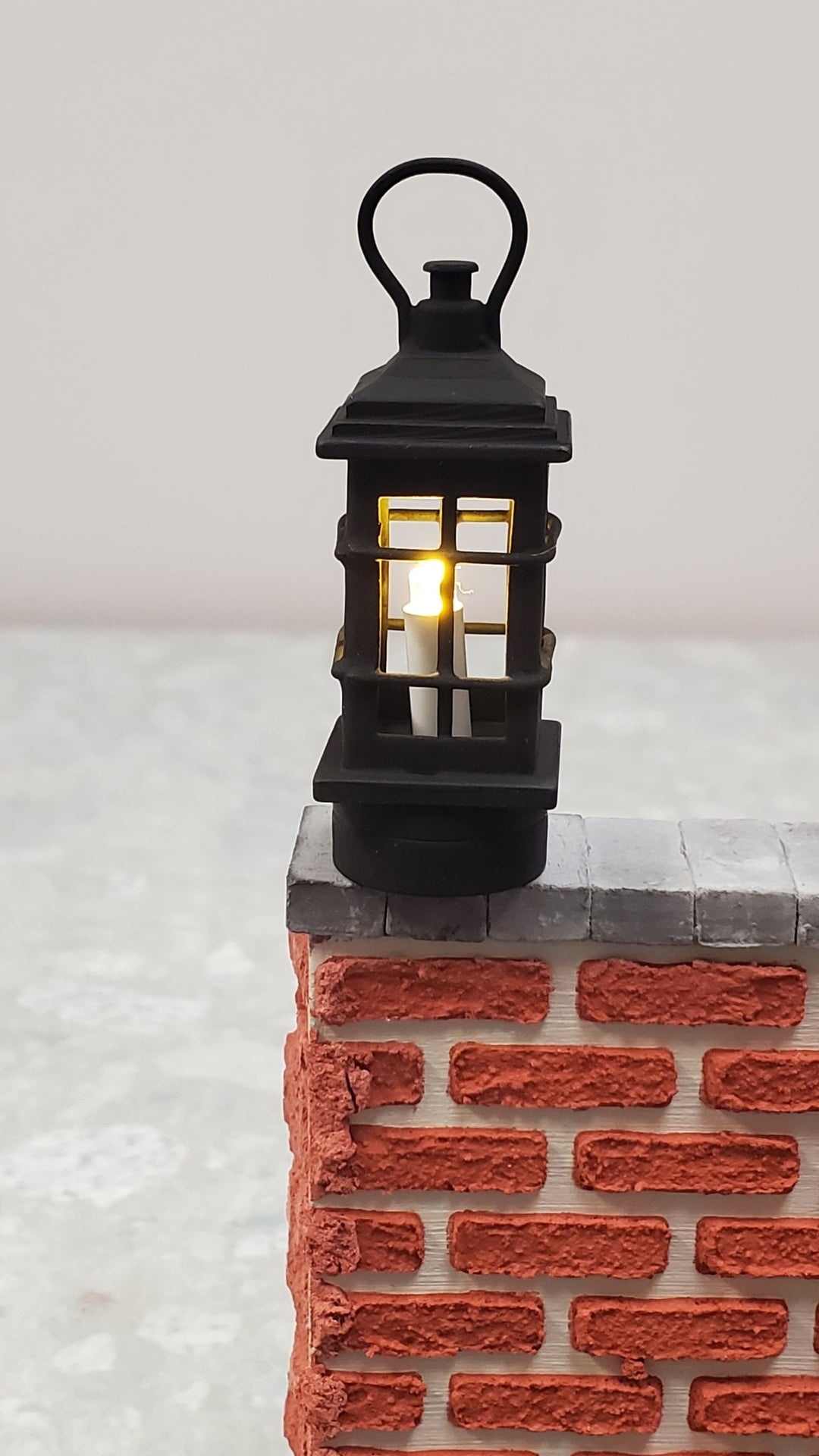 Dollhouse Black Lantern Lamp Wand Light Battery 1:12 Scale Metal Miniature - MiniatureCrush