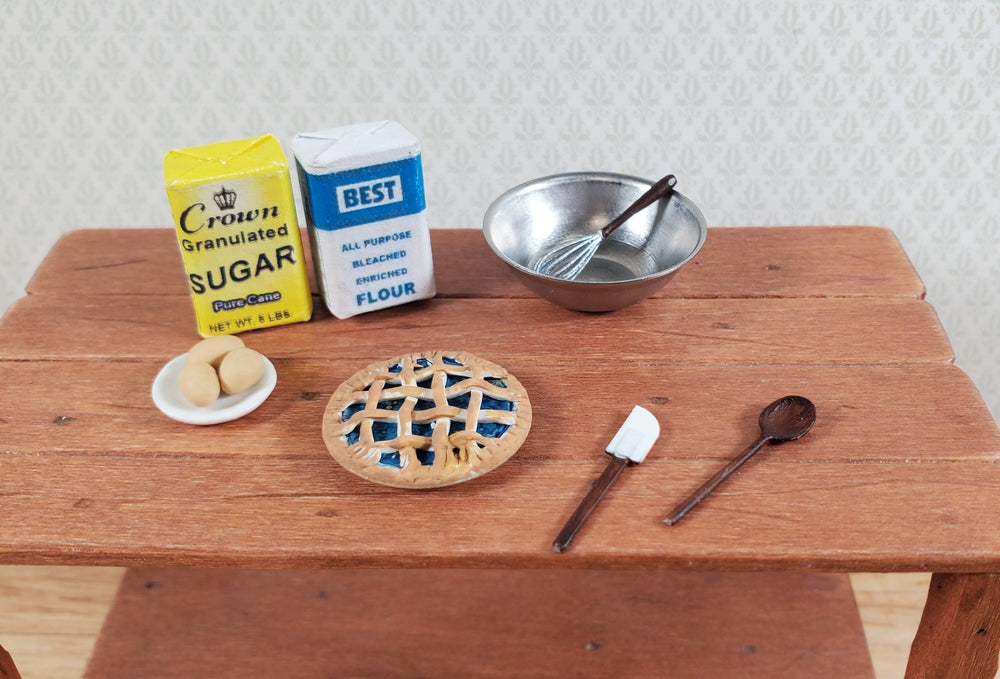 Dollhouse Blueberry Pie on Plate 1:12 Scale Miniature Kitchen Handmade - Miniature Crush