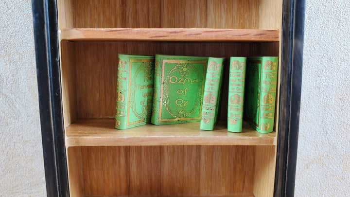 Dollhouse Book Set x5 The Wizard of Oz L Frank Baum 1:12 Scale (blank inside) - MiniatureCrush