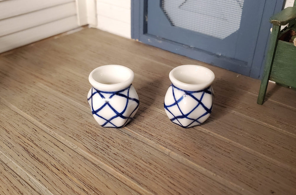 Dollhouse Ceramic Planter Blue & White Set of 2 Cross Hatch 1:12 Scale Miniature - MiniatureCrush