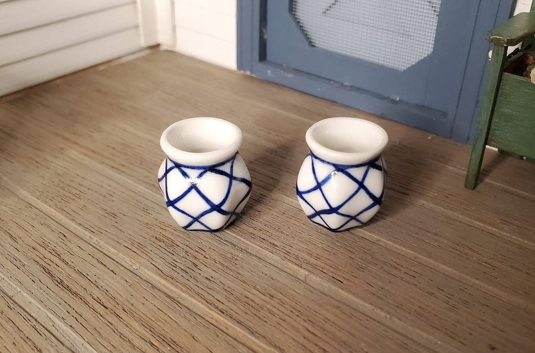 Dollhouse Ceramic Planter Blue & White Set of 2 Cross Hatch 1:12 Scale Miniature - MiniatureCrush