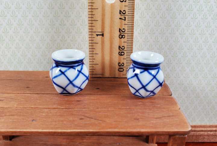 Dollhouse Ceramic Planter Blue & White Set of 2 Cross Hatch 1:12 Scale Miniature - MiniatureCrush