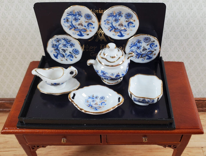 Dollhouse Dinner Set "Blue Onion" Reutter Porcelain 1:12 Scale Plates Bowls ++ - Miniature Crush