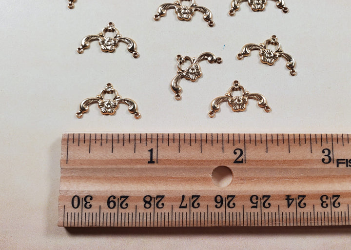 Dollhouse Furniture Applique Scroll Ornament Gold Brass Metal Findings 1:12 - MiniatureCrush