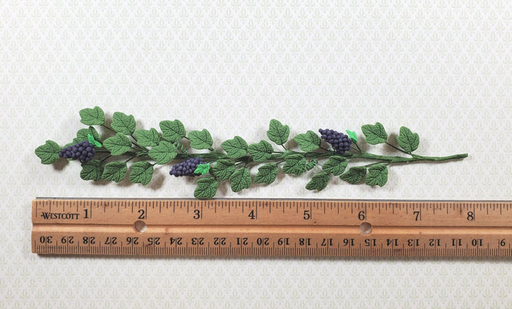 Dollhouse Grapevine with Purple Grape Bunches 1:12 Scale Miniature Garden Plants - MiniatureCrush