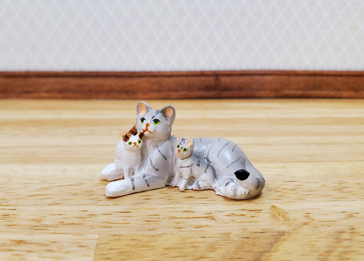 Dollhouse Gray Tabby Cat with Kittens Momma with Babies 1:12 Scale Miniature Pet - MiniatureCrush