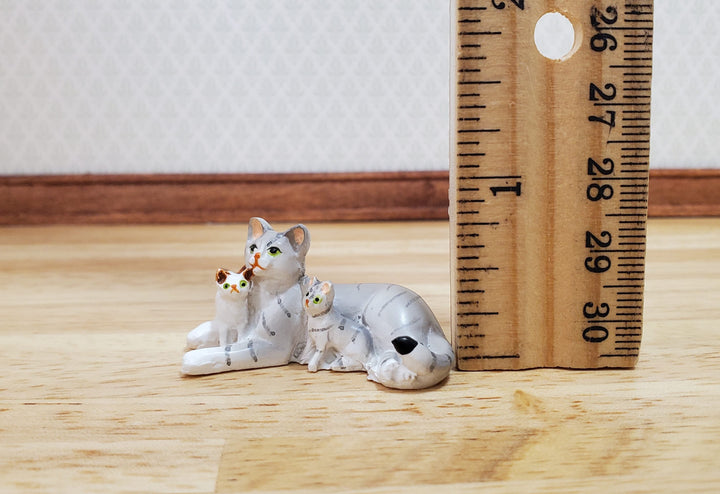 Dollhouse Gray Tabby Cat with Kittens Momma with Babies 1:12 Scale Miniature Pet - MiniatureCrush