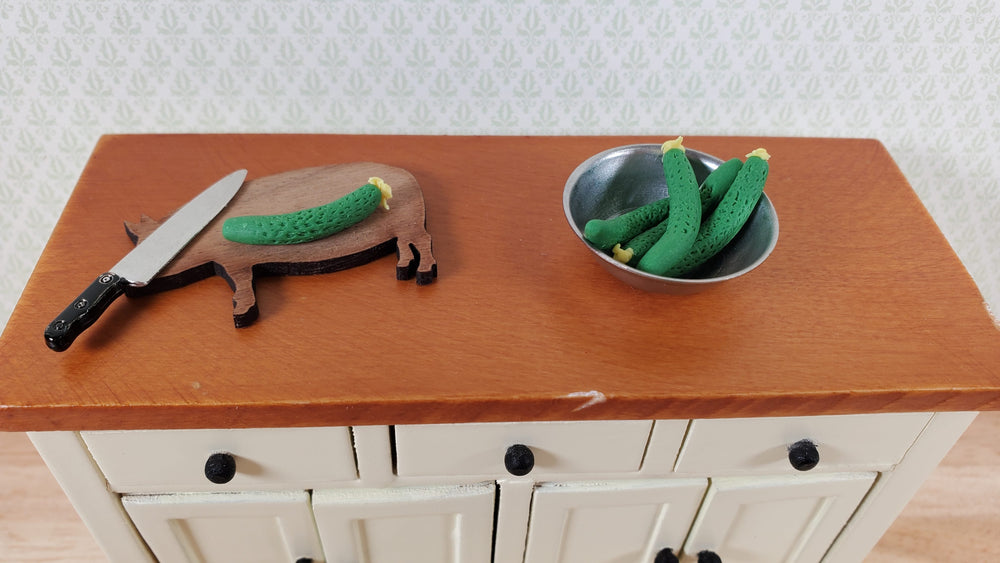 Dollhouse Green Zucchini 5 Pieces 1:12 Scale Miniature Food Vegetables - MiniatureCrush