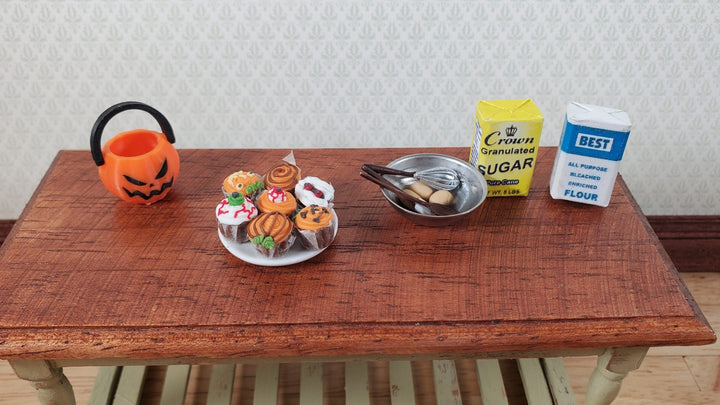 Dollhouse Halloween Cupcakes 7 on Ceramic Plate 1:12 Scale Miniature Food - Miniature Crush