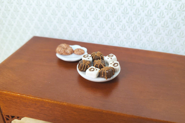 Dollhouse Halloween Petit Fours on a Plate 1:12 Scale Miniature Food Dessert - MiniatureCrush
