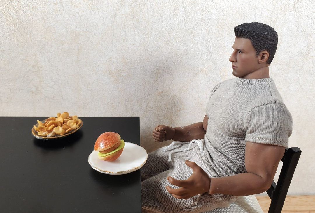 Dollhouse Hamburger with Lettuce 1:12 Scale Miniature Food Kitchen - MiniatureCrush