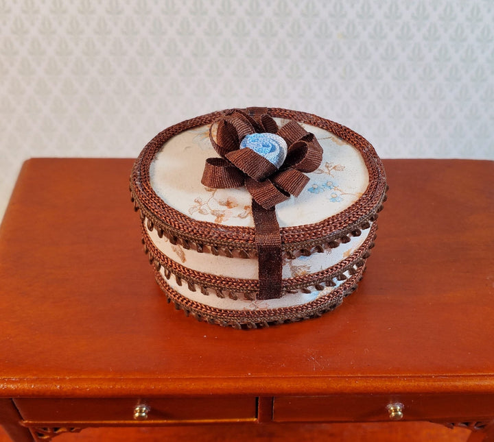 Dollhouse Hat Box Vintage Artisan 1:12 Scale Miniature - MiniatureCrush