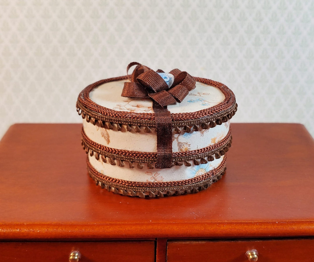 Dollhouse Hat Box Vintage Artisan 1:12 Scale Miniature - MiniatureCrush