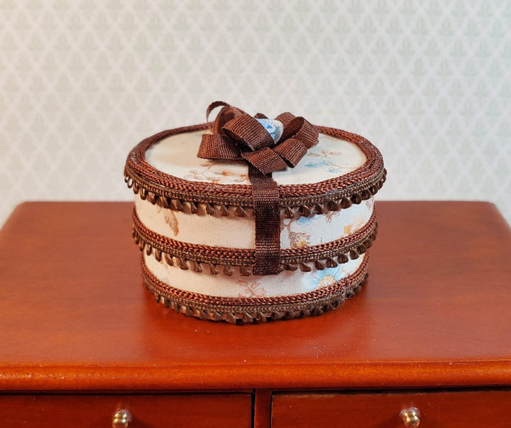 Dollhouse Hat Box Vintage Artisan 1:12 Scale Miniature - MiniatureCrush