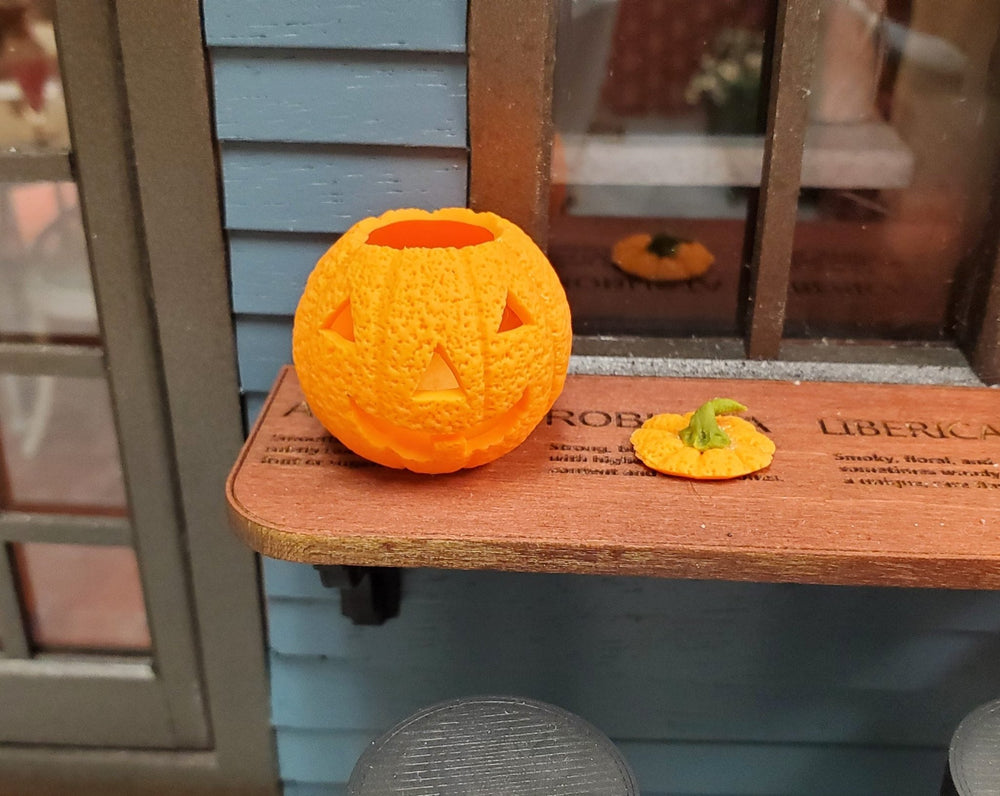 Dollhouse Jack O Lantern Pumpkin Halloween Hollow 1:12 Scale Miniature - MiniatureCrush