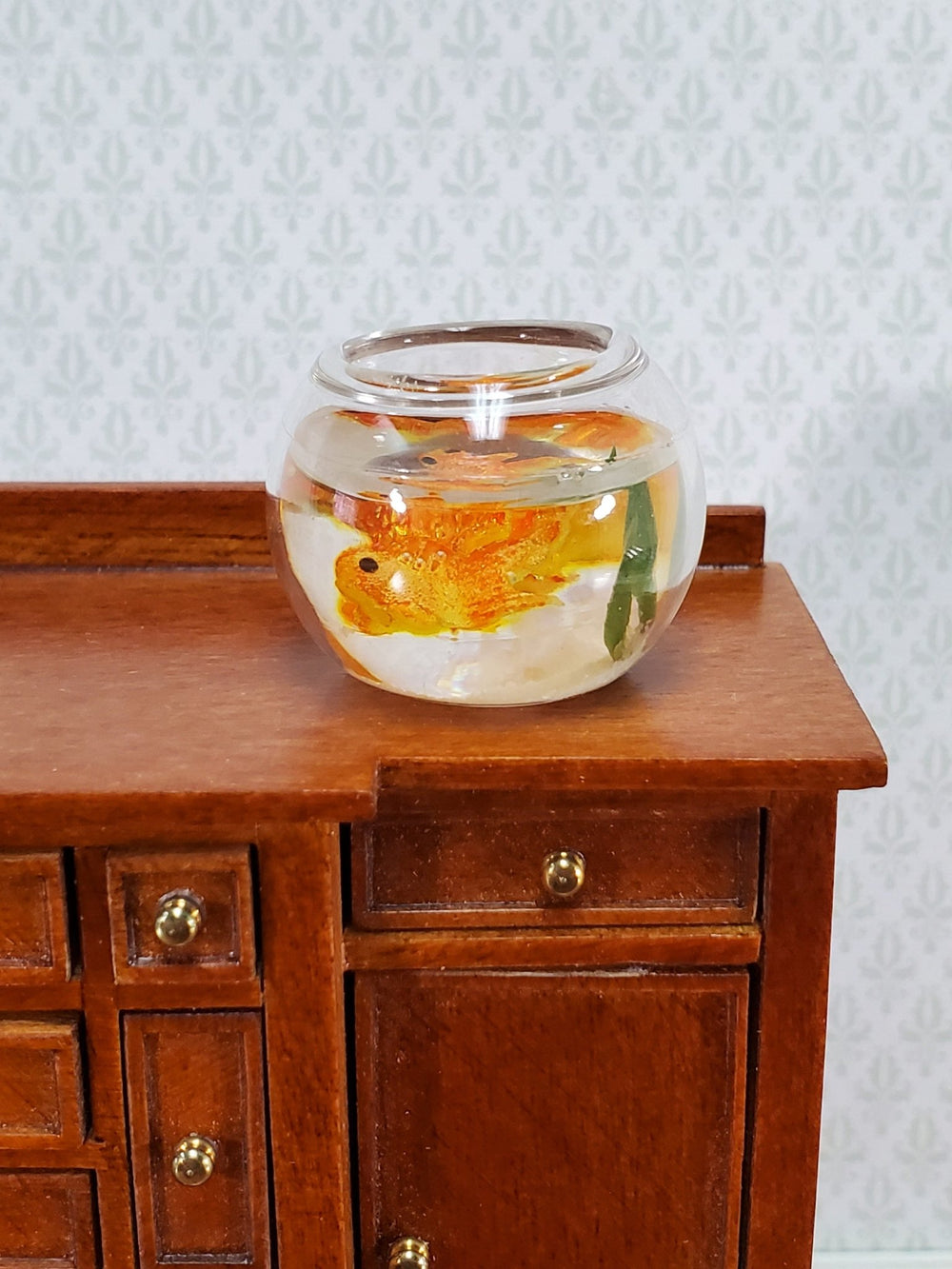 Dollhouse Large Fish Bowl Tank with 2 Goldfish 1:12 Scale Miniature Pets G7774WH - Miniature Crush