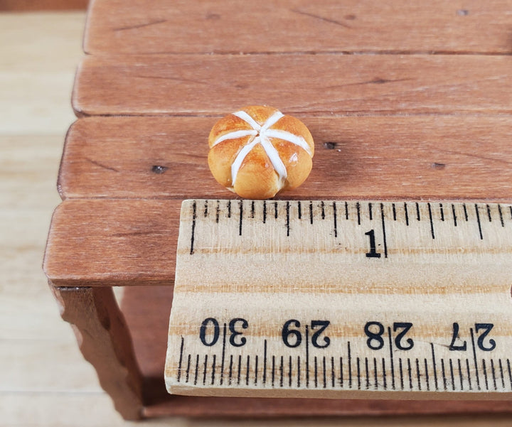 Dollhouse Large Hot Cross Buns 5pcs 1:12 Scale Miniature Kitchen Food Bakery - MiniatureCrush