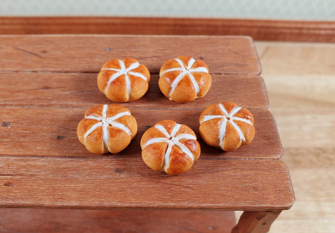 Dollhouse Large Hot Cross Buns 5pcs 1:12 Scale Miniature Kitchen Food Bakery - MiniatureCrush