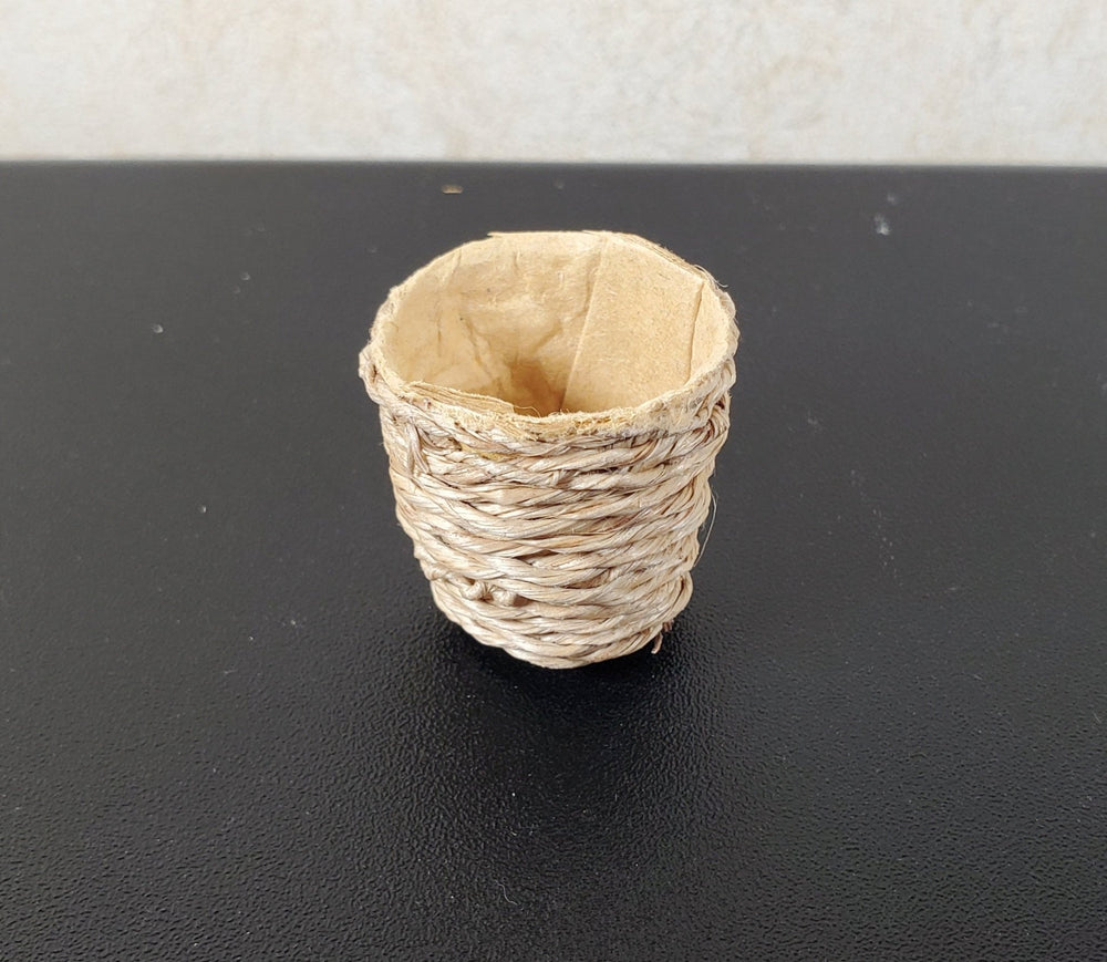 Dollhouse Large Round Natural Fiber Basket 1:12 Scale Miniature - MiniatureCrush
