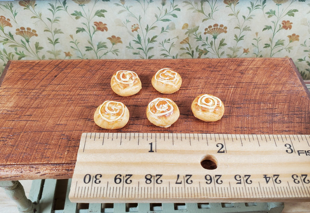Dollhouse Large Sticky Buns 5pcs 1:12 Scale Miniature Kitchen Food Bakery - MiniatureCrush