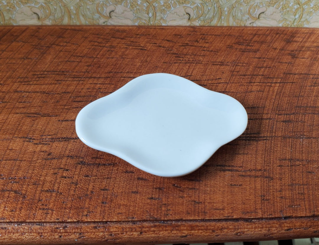 Dollhouse Large White Ceramic Platter 1:12 Scale Miniature - MiniatureCrush