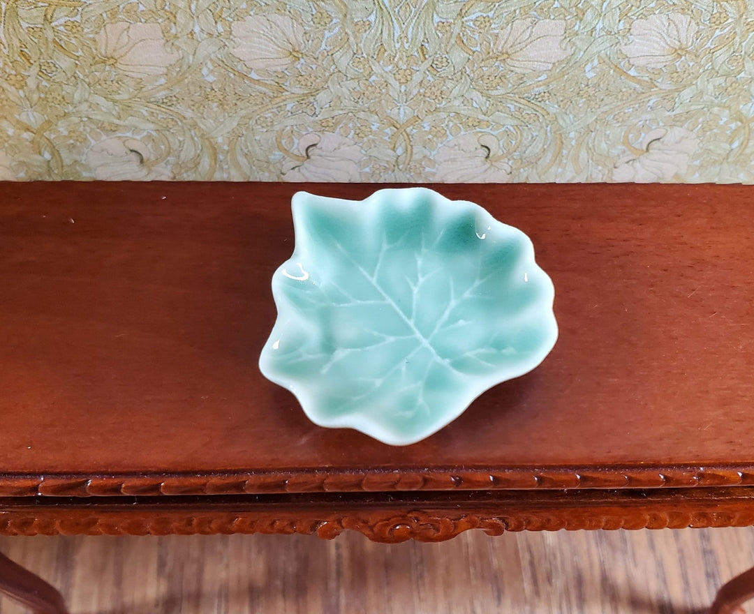Dollhouse Leaf Shaped Ceramic Serving Platter Green 1:12 Scale Miniature - MiniatureCrush