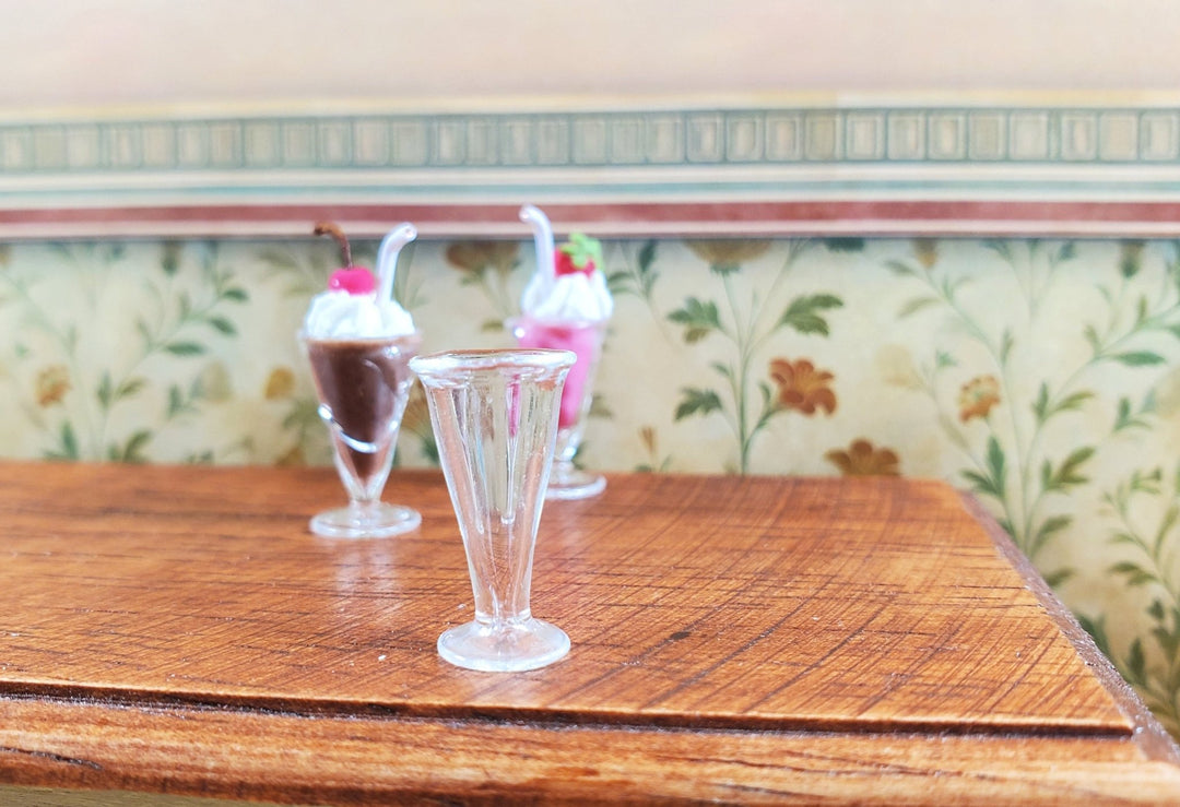 Dollhouse Milkshake Glass 1:12 Scale Miniature Kitchen Dining Drinks - MiniatureCrush