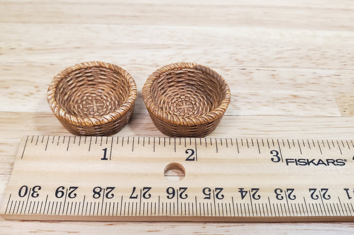 Dollhouse Miniature Basket Wicker Style Round 2 pieces 1:12 Scale Miniature - MiniatureCrush