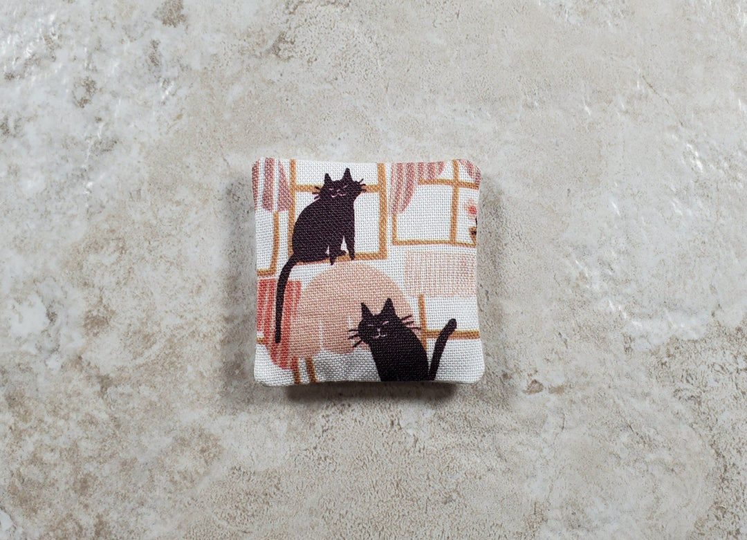 Dollhouse Miniature Black Cats in Window 1:12 Scale 1 1/2" - MiniatureCrush