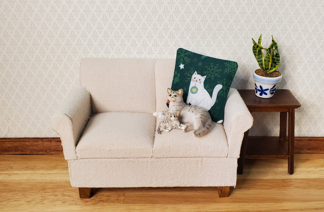 Dollhouse Miniature Christmas Cat Green Handmade 1:12 Scale 1 1/2" - MiniatureCrush