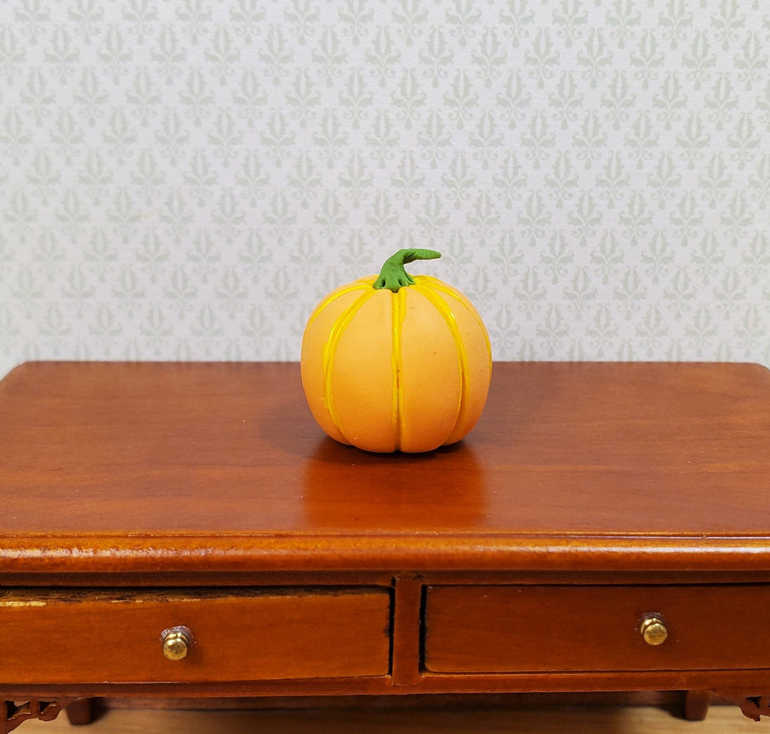 Dollhouse Orange Pumpkin Gourd 1:12 Scale Halloween Fall Miniature - MiniatureCrush