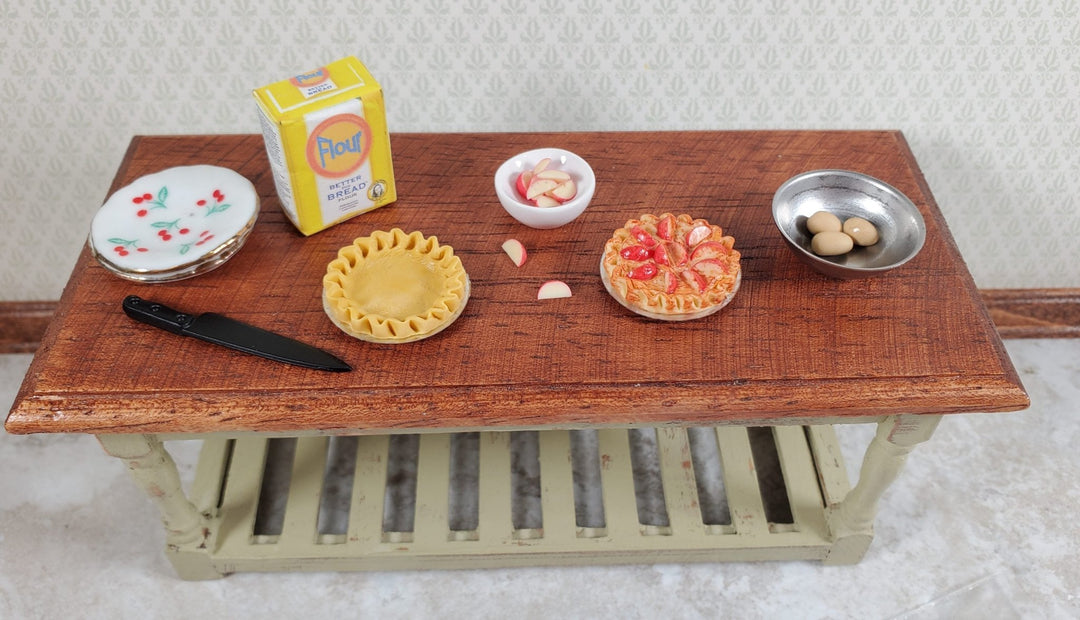 Dollhouse Pie Crust in a Pan Empty 1:12 Scale Miniature Kitchen Food Bakery - Miniature Crush