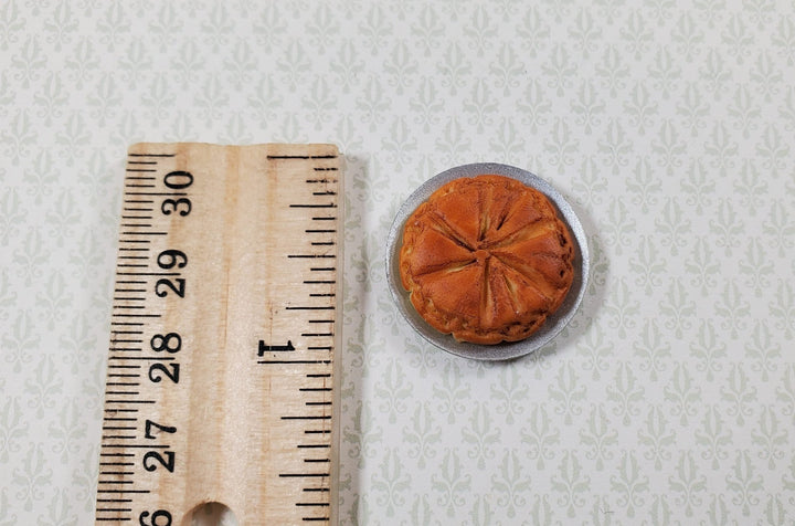 Dollhouse Pie on a Pie Tin 1:12 Scale Miniature Kitchen Food Bakery - Miniature Crush