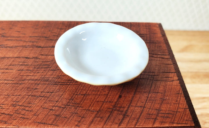 Dollhouse Pie Plate Ceramic Pale Yellow 1:6 Scale Miniature Kitchen Accessory - MiniatureCrush