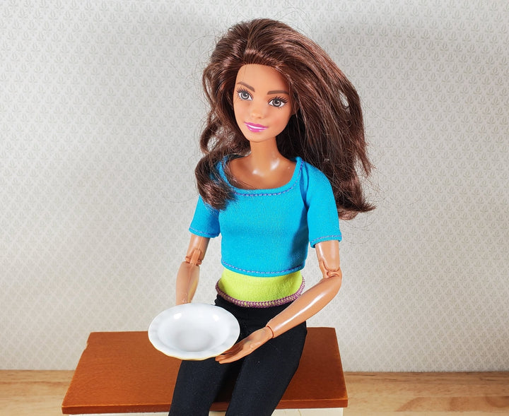 Dollhouse Pie Plate Ceramic Pale Yellow 1:6 Scale Miniature Kitchen Accessory - MiniatureCrush