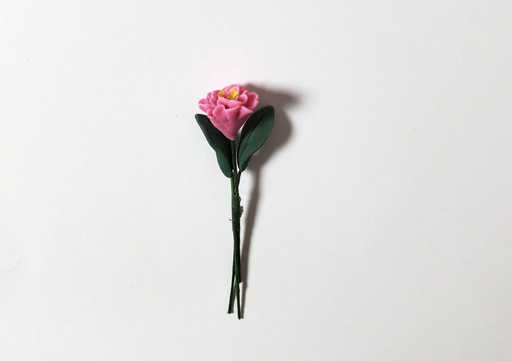 Dollhouse Pink Zinnia Single Long Stem with Foliage 1:12 Scale Miniature - MiniatureCrush