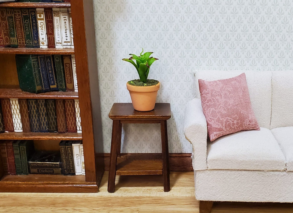 Dollhouse Plant Red Tipped Bromeliad 1:12 Scale Miniature Houseplant - MiniatureCrush