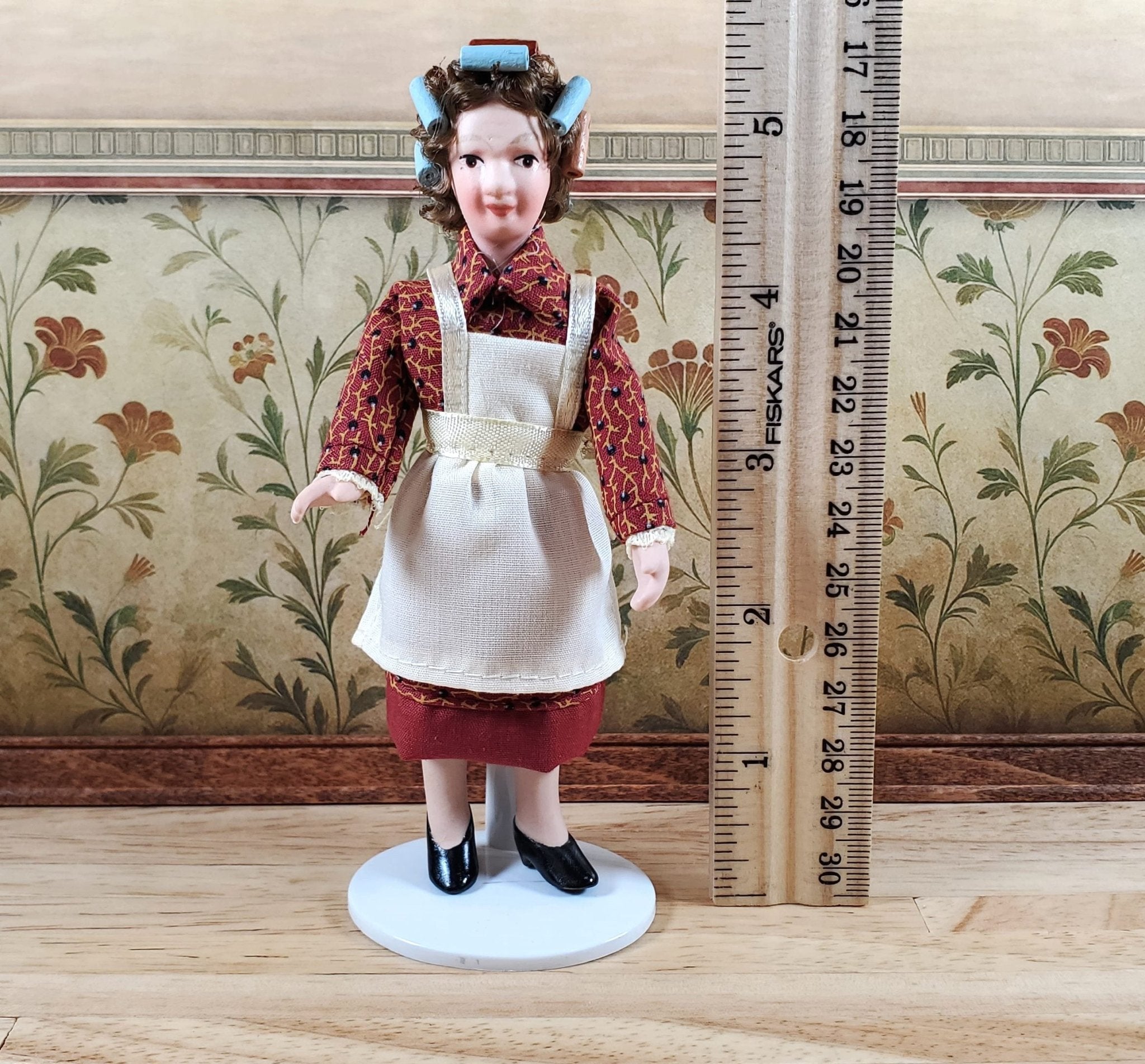 Dollhouse Porcelain Doll Modern Grandma or Mom with Curlers 1 12 Scale Miniature