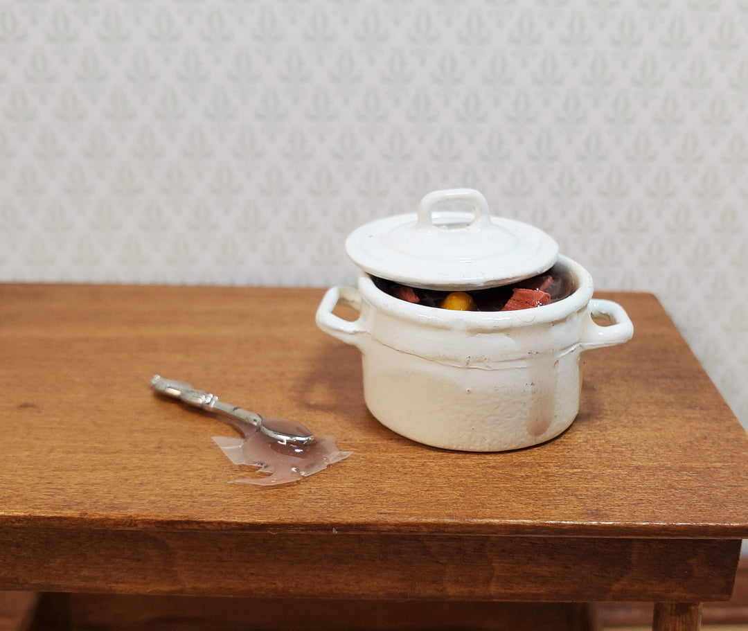 Dollhouse Pot of Beef Stew with Lid and Spoon 1:12 Scale Miniature Food - MiniatureCrush