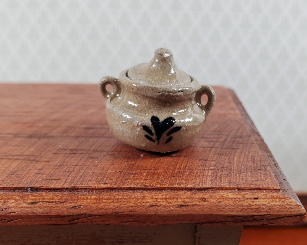 Dollhouse Pottery Bean Pot with Lid Handmade 1:12 Scale Miniatures Heart Design - Miniature Crush