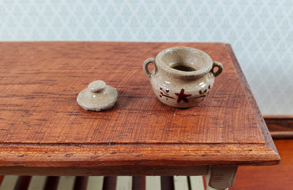 Dollhouse Pottery Bean Pot with Lid Handmade 1:12 Scale Miniatures Star Design - Miniature Crush