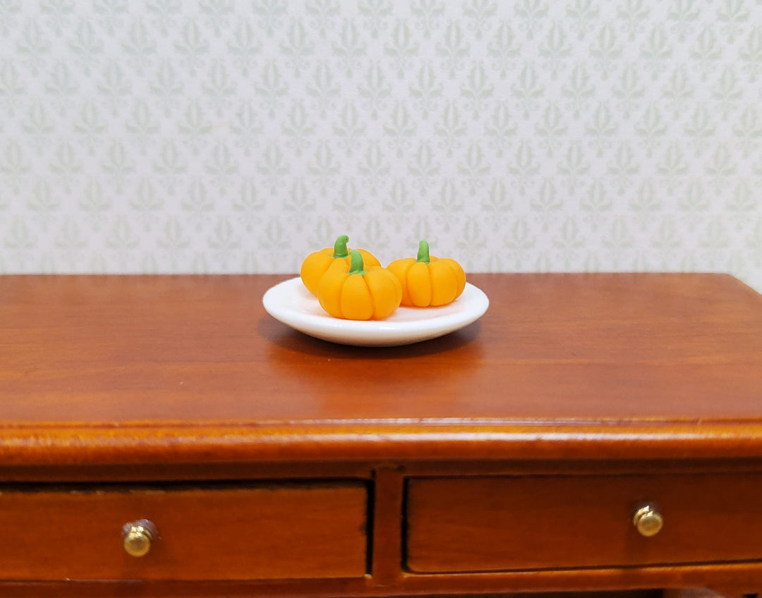 Dollhouse Pumpkins Set of 3 1:12 Scale Miniature Food Halloween Kitchen Grocery - MiniatureCrush