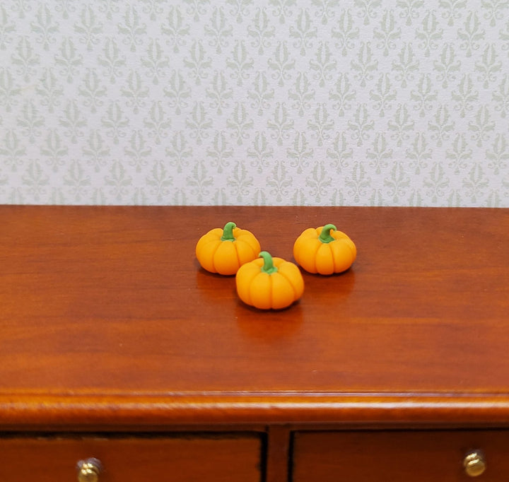 Dollhouse Pumpkins Set of 3 1:12 Scale Miniature Food Halloween Kitchen Grocery - MiniatureCrush