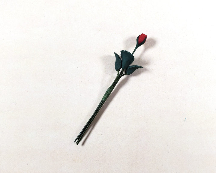 Dollhouse Red Rose Bud Single Stem with Foliage 1:12 Scale Miniature - MiniatureCrush
