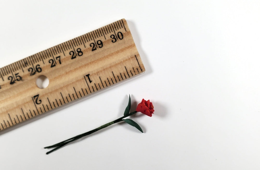 Dollhouse Red Zinnia Single Long Stem with Foliage 1:12 Scale Miniature - MiniatureCrush