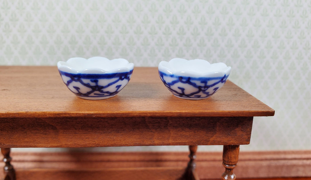 Dollhouse Serving Bowls Ceramic Blue & White Trellis Design 1:12 Scale Miniature - MiniatureCrush