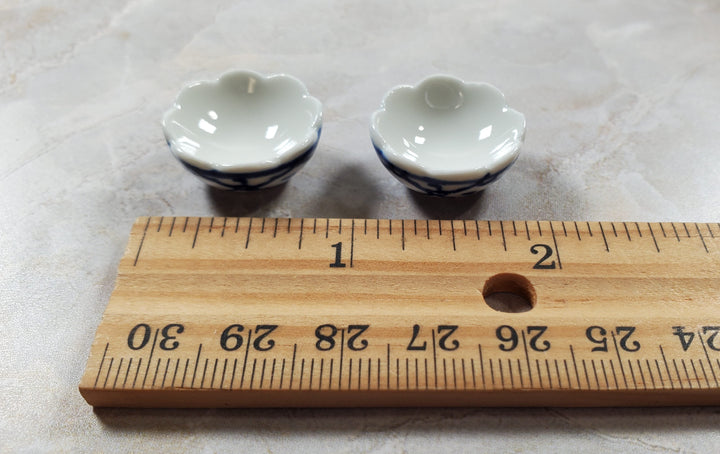 Dollhouse Serving Bowls Ceramic Blue & White Trellis Design 1:12 Scale Miniature - MiniatureCrush
