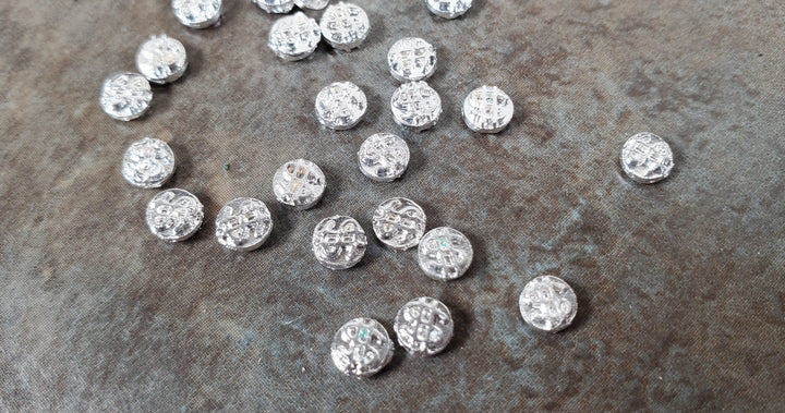 Dollhouse Silver Coins Metal x25 Pieces 1:12 Scale Miniature - MiniatureCrush