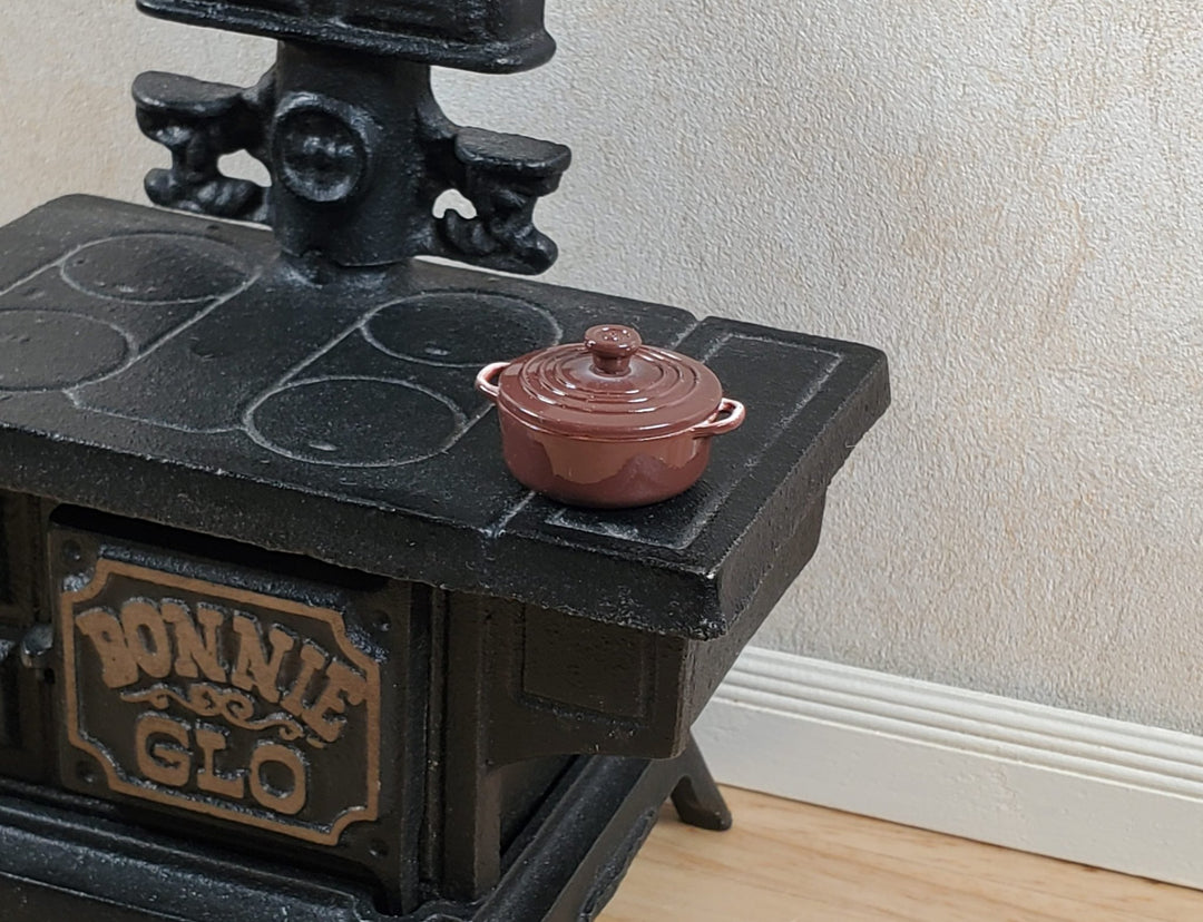 Dollhouse Small Dutch Oven Pot with Removeable Lid Brown 1:12 Scale Miniature - MiniatureCrush